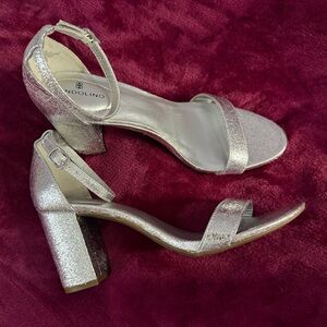 Bandolino Shimmering Silver Heels